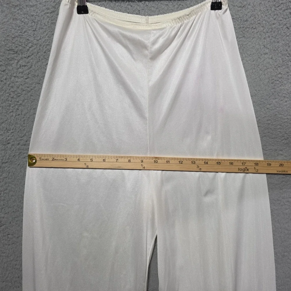 Vel Made Womens 80s White Nylon Tricot Pajama Set Smocking Granny Chic Vintage